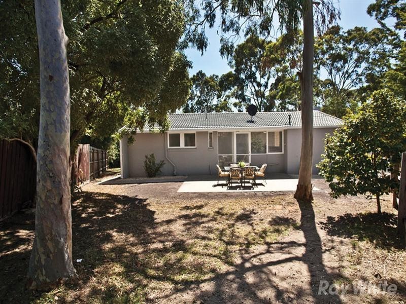 4 Glen Tower Drive, Glen Waverley VIC 3150