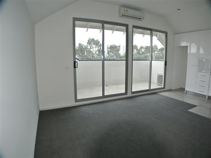 9/24 Bogong Avenue, Glen Waverley VIC 3150