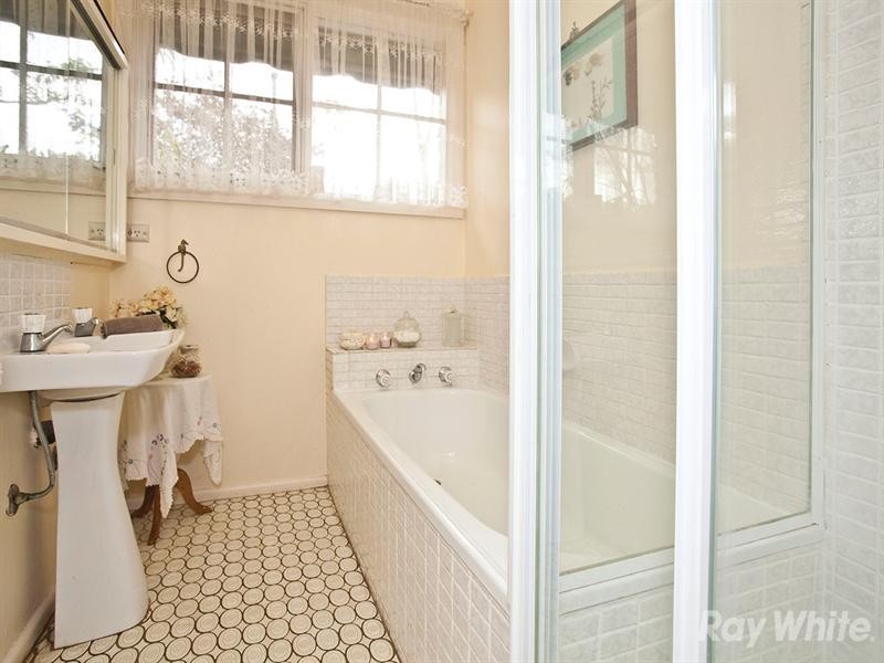 9 Stableford Avenue, Glen Waverley VIC 3150