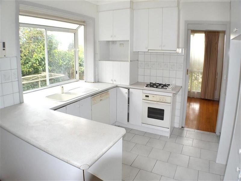 19 Winston Street, Glen Waverley VIC 3150