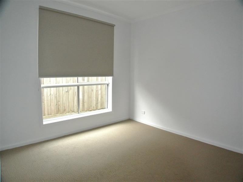2/5 Clunies Ross Crescent, Mulgrave VIC 3170