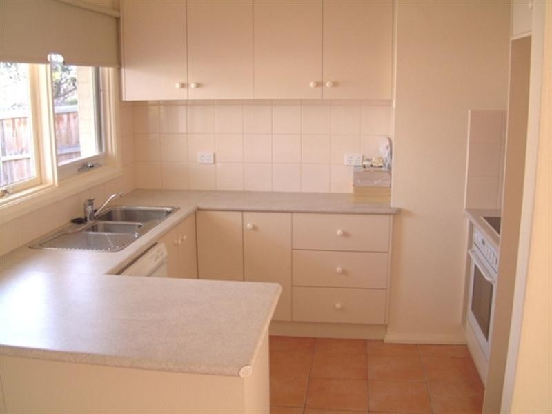 1/36 Cambridge Drive, Glen Waverley VIC 3150