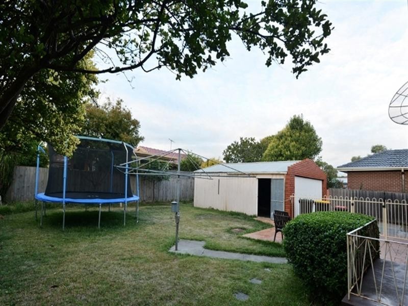 3 Hampstead Crescent, Glen Waverley VIC 3150