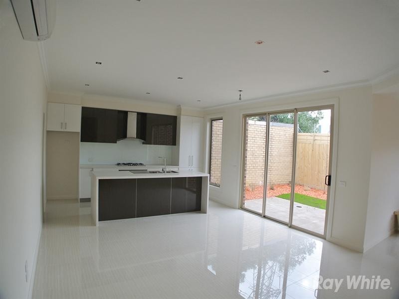 2/63 Highfield Avenue, Mulgrave VIC 3170