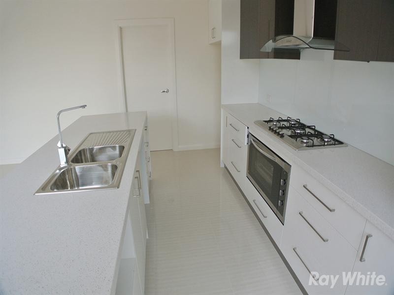 2/63 Highfield Avenue, Mulgrave VIC 3170