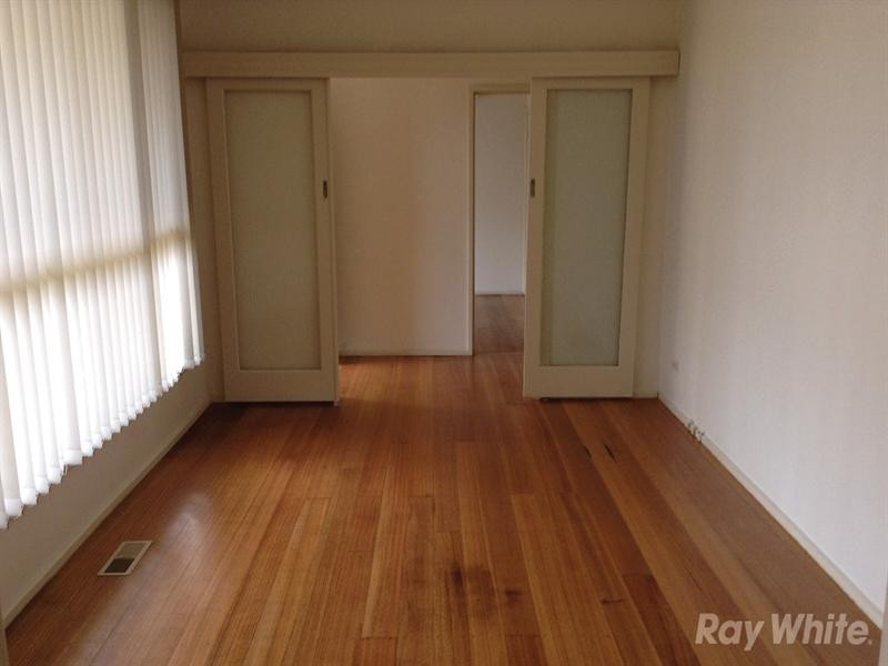 10 Mandowie Road, Glen Waverley VIC 3150