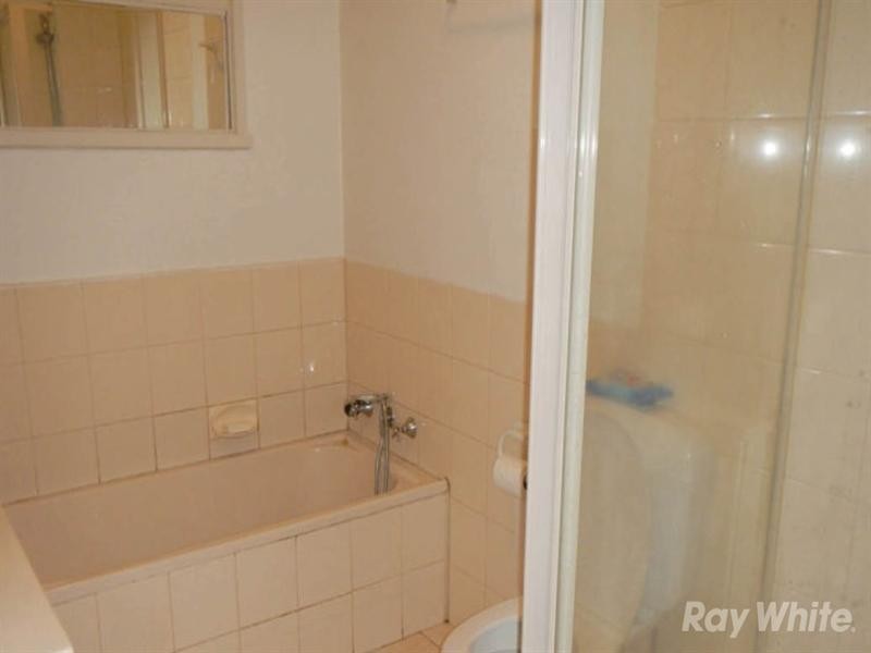 10 Mandowie Road, Glen Waverley VIC 3150