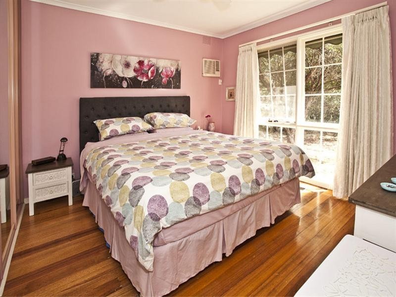 8 Settlers Court, Vermont South VIC 3133