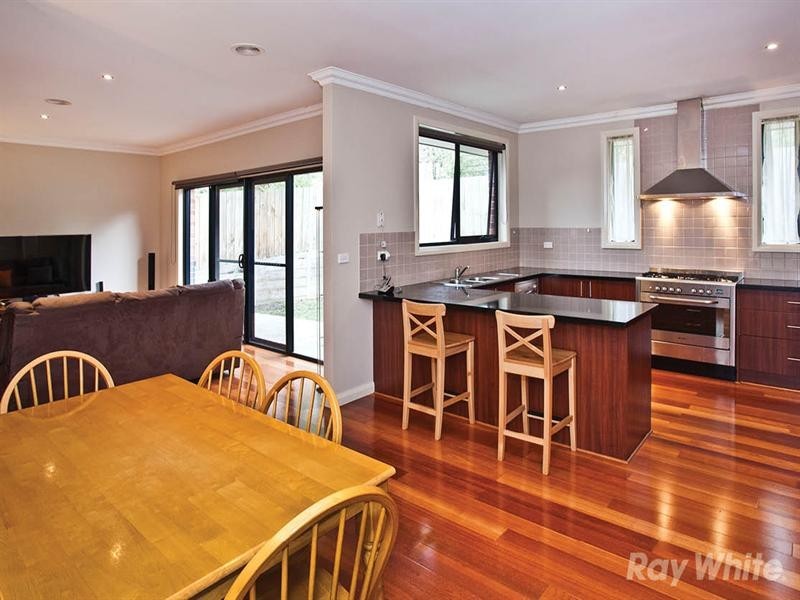 2/32 Illuka Crescent, Mount Waverley VIC 3149
