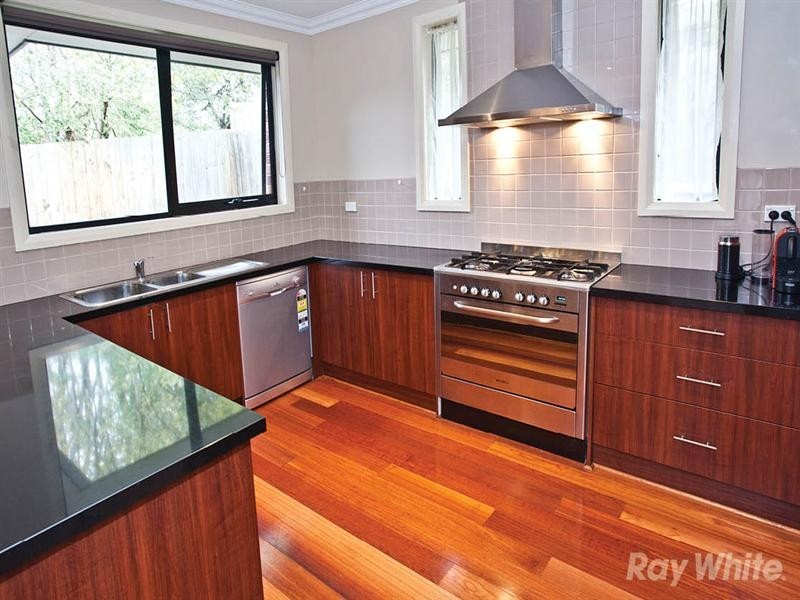 2/32 Illuka Crescent, Mount Waverley VIC 3149