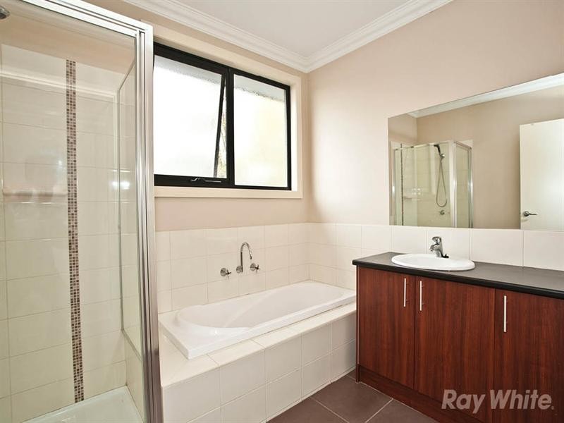 2/32 Illuka Crescent, Mount Waverley VIC 3149