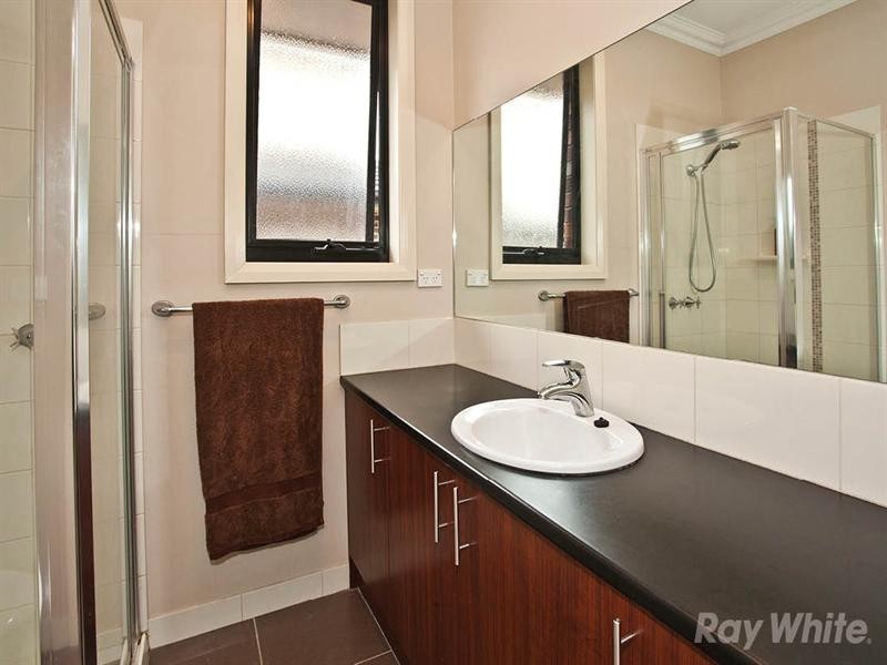 2/32 Illuka Crescent, Mount Waverley VIC 3149