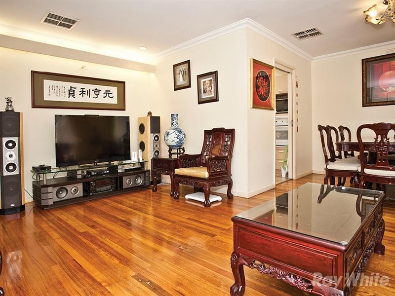 27 Charlotte Street, Glen Waverley VIC 3150