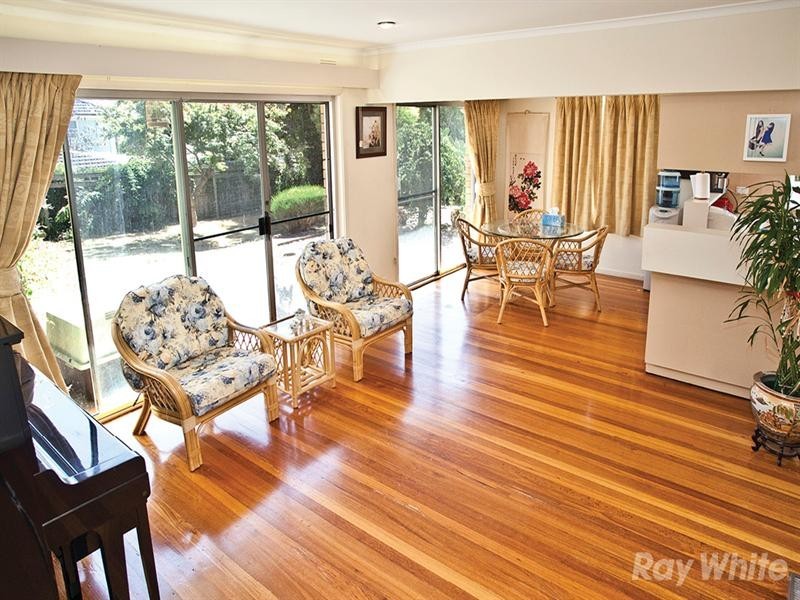 27 Charlotte Street, Glen Waverley VIC 3150