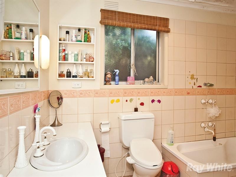 27 Charlotte Street, Glen Waverley VIC 3150