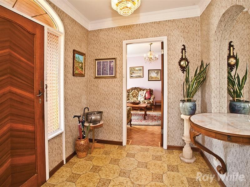 4 Ralton Avenue, Glen Waverley VIC 3150
