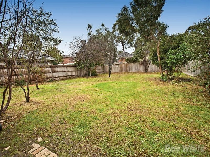 52 Grantley Drive, Glen Waverley VIC 3150