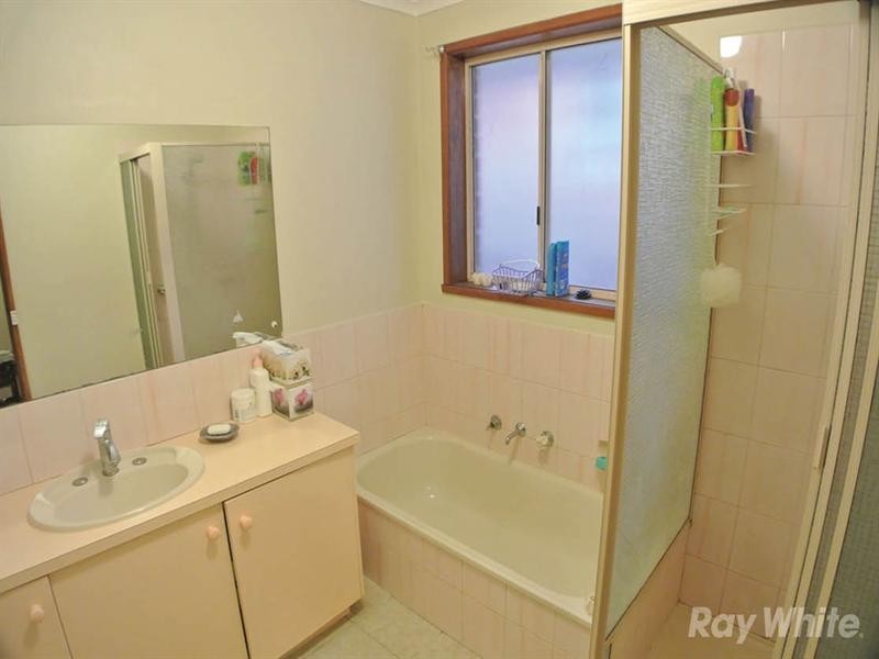 45 David Collins Drive, Endeavour Hills VIC 3802
