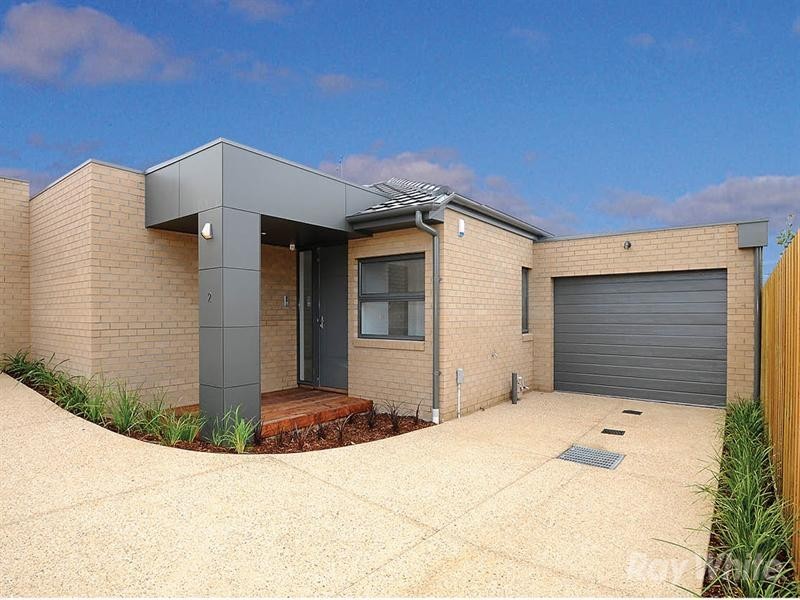 2/2 Kambara Drive, Mulgrave VIC 3170