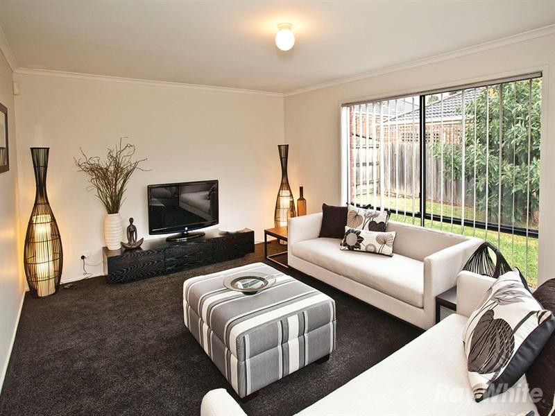 8 Baroda Avenue, Glen Waverley VIC 3150