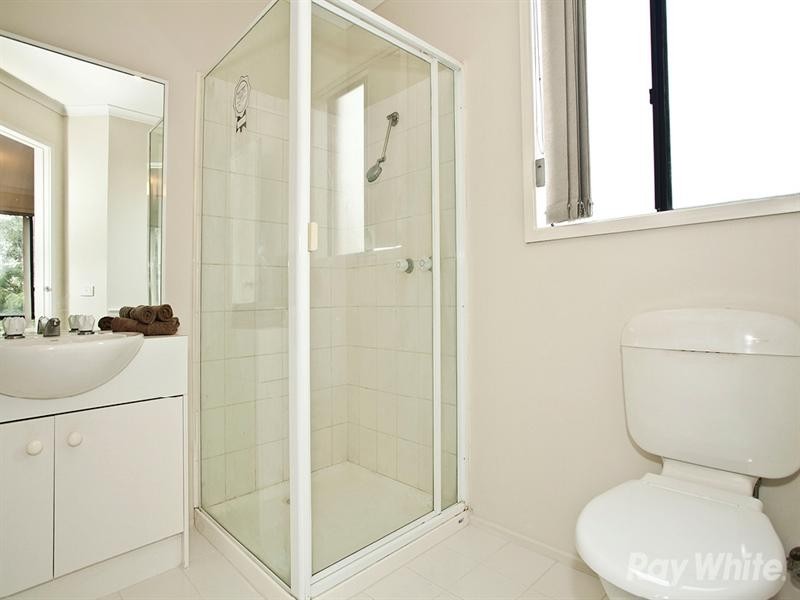 8 Baroda Avenue, Glen Waverley VIC 3150