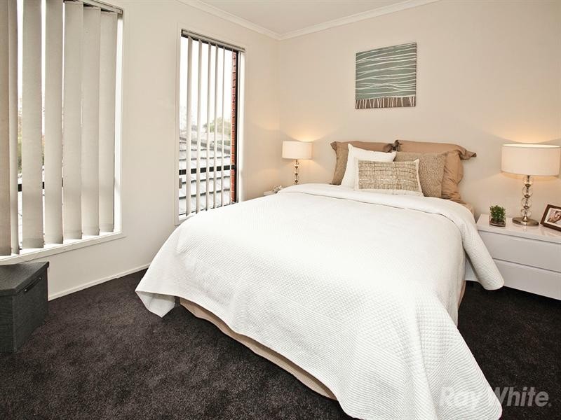 8 Baroda Avenue, Glen Waverley VIC 3150
