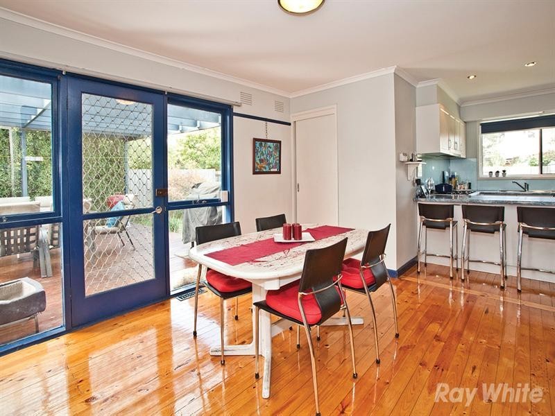 38 Excalibur Avenue, Glen Waverley VIC 3150