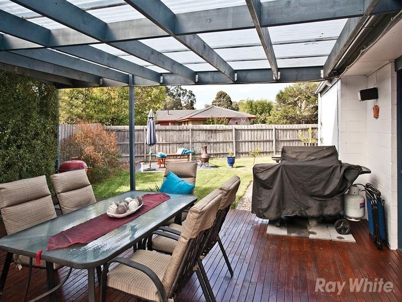 38 Excalibur Avenue, Glen Waverley VIC 3150