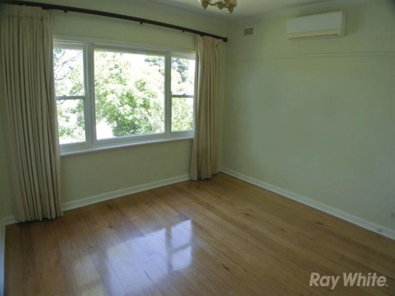 34 Vannam Drive, Ashwood VIC 3147