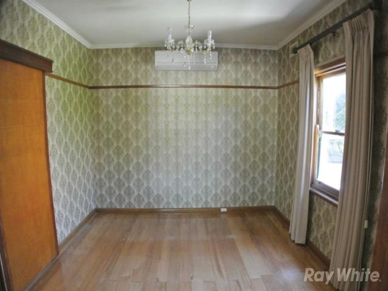 34 Vannam Drive, Ashwood VIC 3147