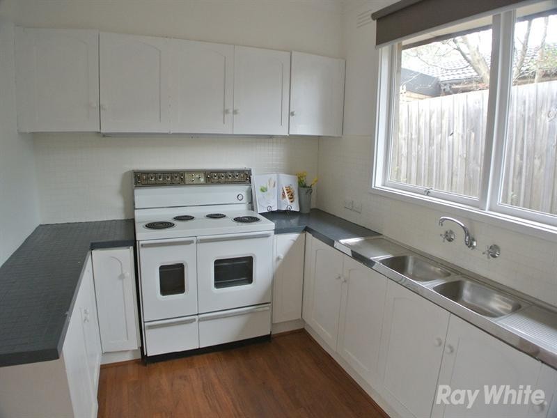 10 Tullimbar Circuit, Vermont South VIC 3133
