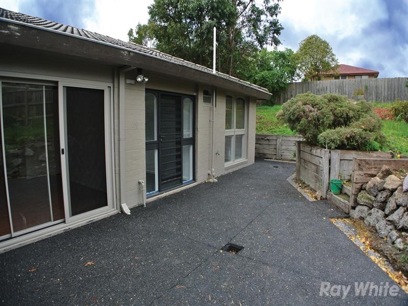 10 Tullimbar Circuit, Vermont South VIC 3133