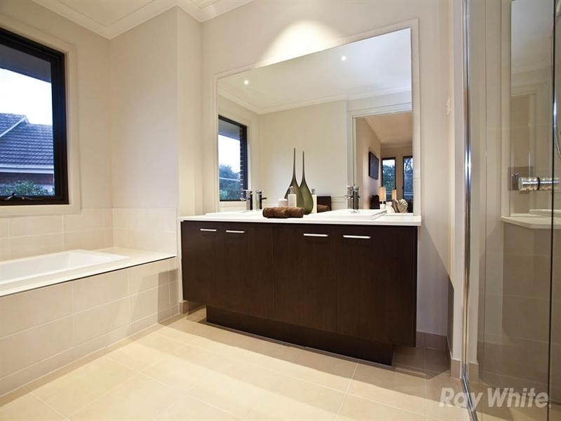 21 Barbara Avenue, Glen Waverley VIC 3150