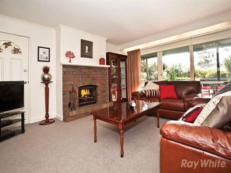 3 Cambrian Crescent, Wheelers Hill VIC 3150