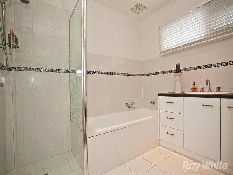 3 Cambrian Crescent, Wheelers Hill VIC 3150