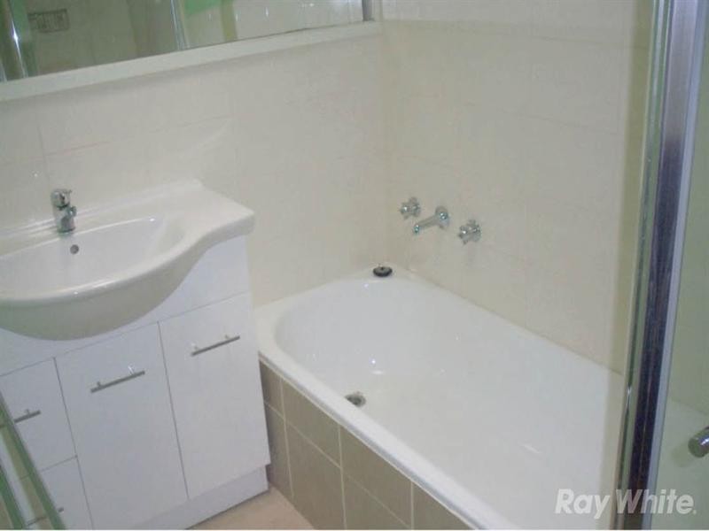 10 Chatswood Close, Glen Waverley VIC 3150