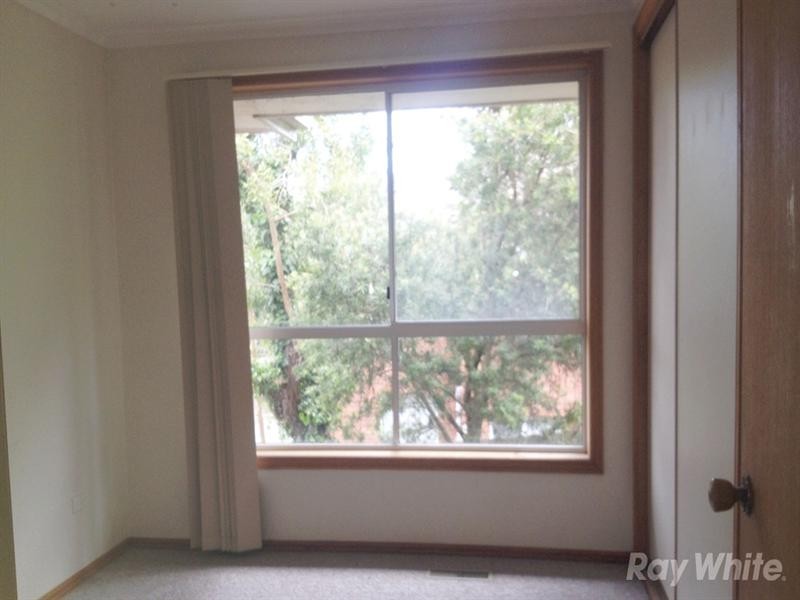 2/6 Rheanva Street, Berwick VIC 3806