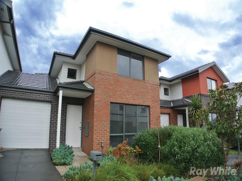61 Waverley Park Drive, Mulgrave VIC 3170