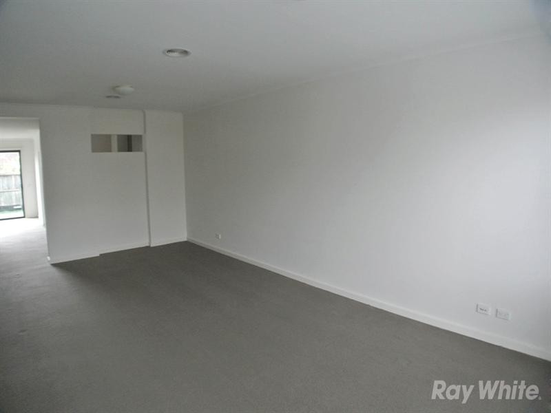 61 Waverley Park Drive, Mulgrave VIC 3170