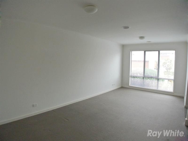 61 Waverley Park Drive, Mulgrave VIC 3170