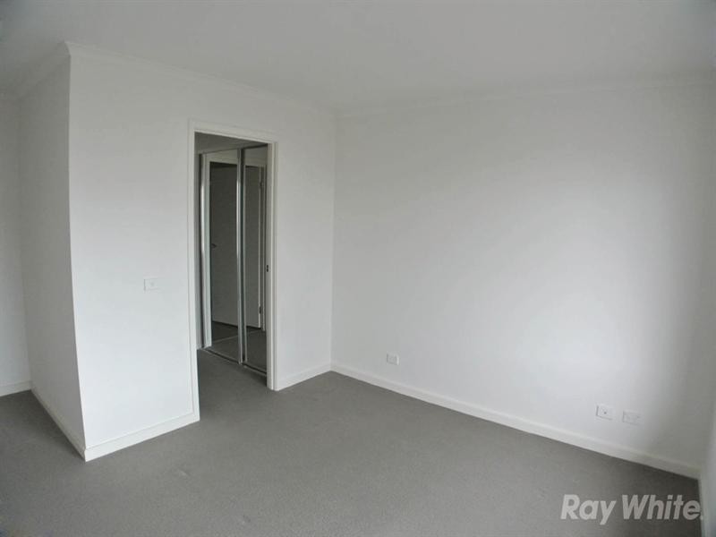 61 Waverley Park Drive, Mulgrave VIC 3170