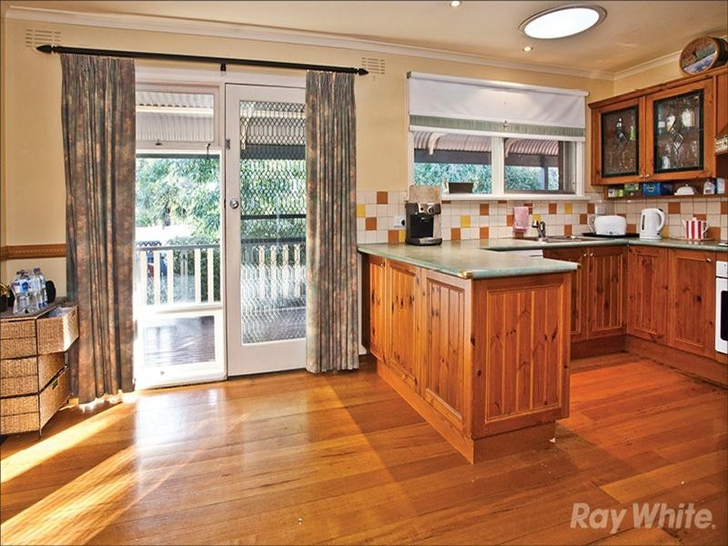 29 Winmalee Drive, Glen Waverley VIC 3150