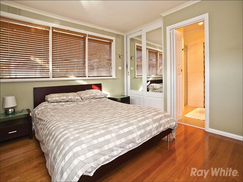 29 Winmalee Drive, Glen Waverley VIC 3150