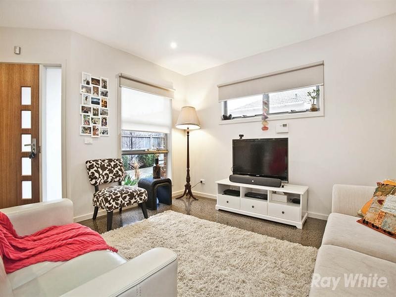 2/22 Hansworth Street, Mulgrave VIC 3170