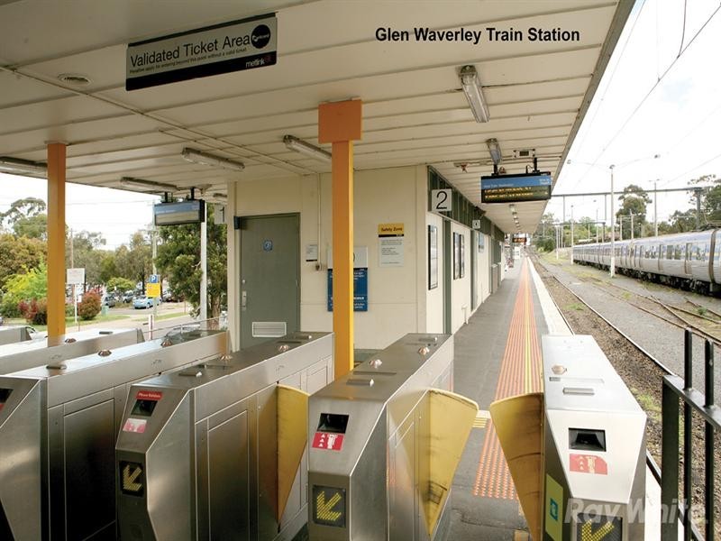 12 Clivejay Street, Glen Waverley VIC 3150