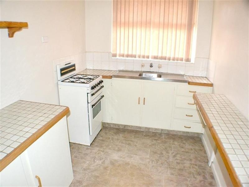 1/4 Batten Street, Glen Waverley VIC 3150