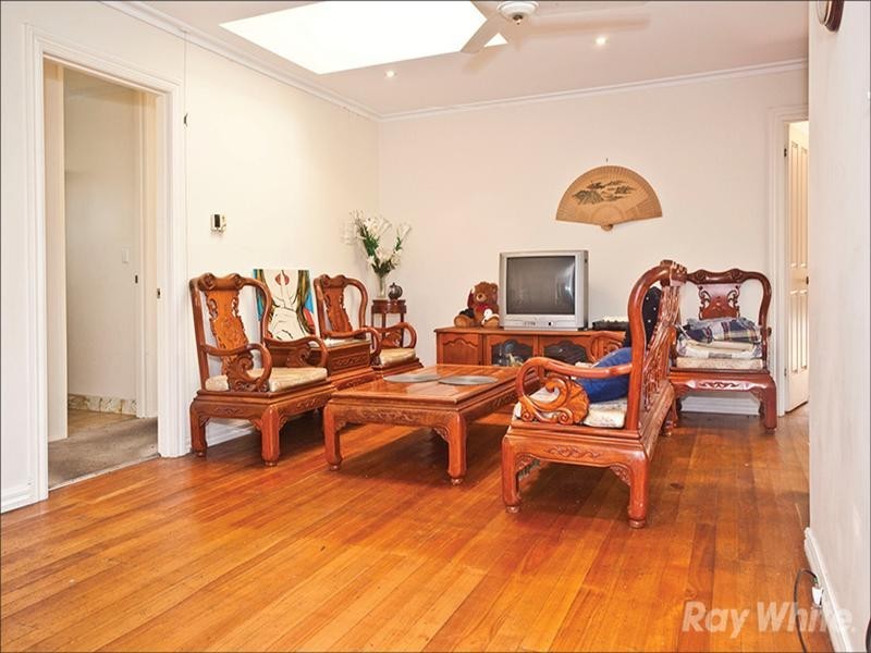 33 Winston Street, Glen Waverley VIC 3150