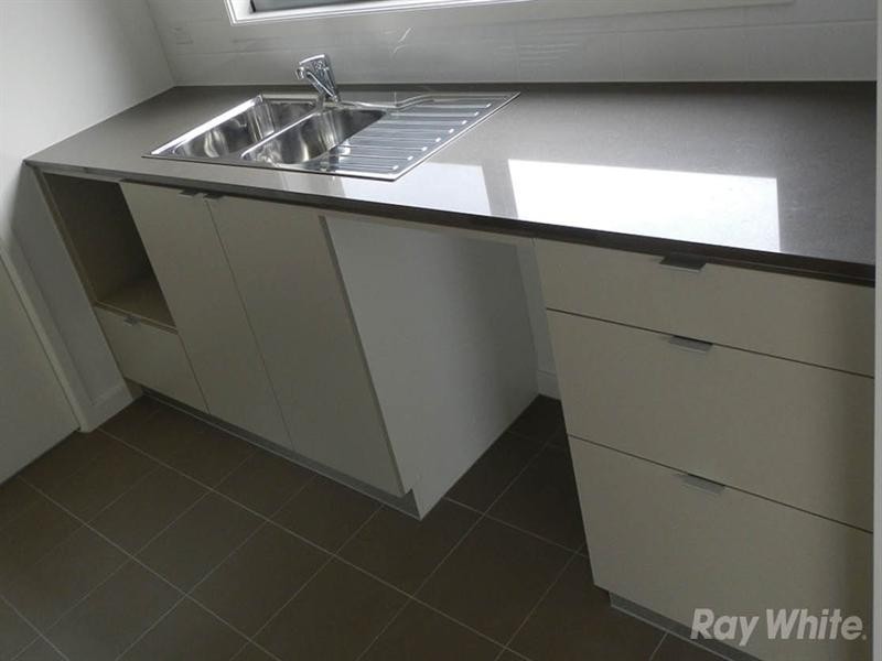 34 Grove Way, Wantirna South VIC 3152