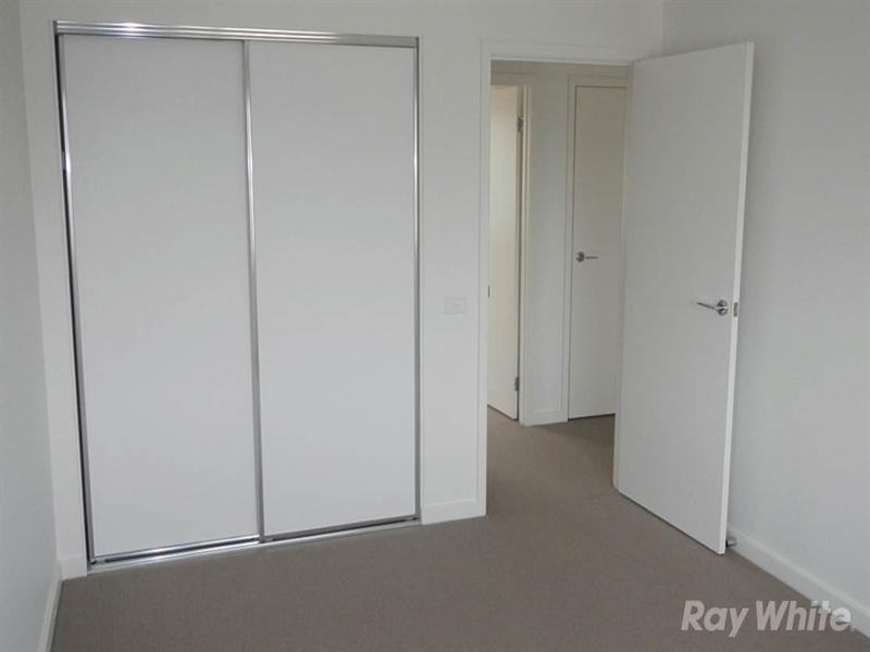 34 Grove Way, Wantirna South VIC 3152