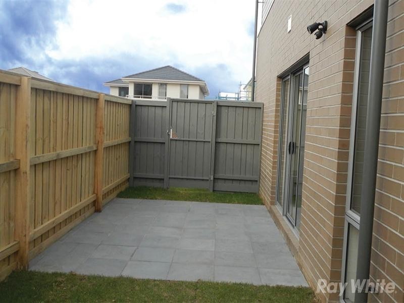 34 Grove Way, Wantirna South VIC 3152